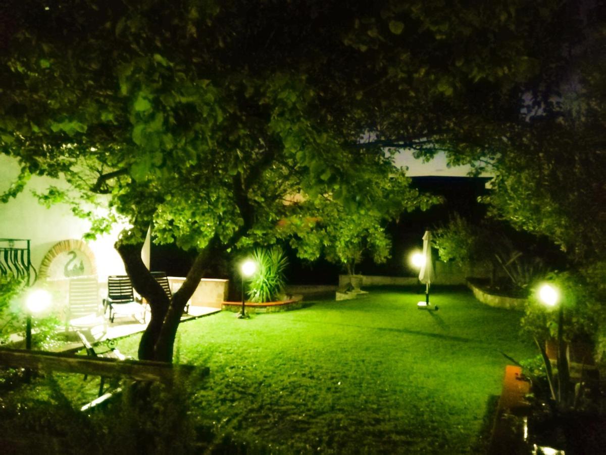 B&B Maison Villa Vittorio Avella Buitenkant foto
